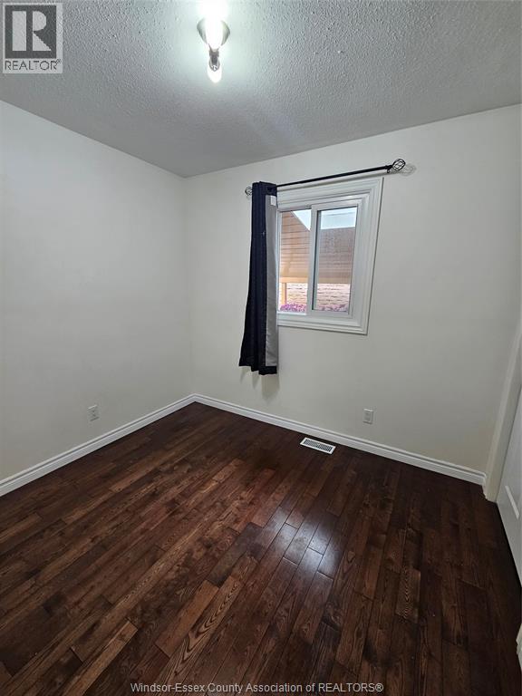 8275 Little River - 21