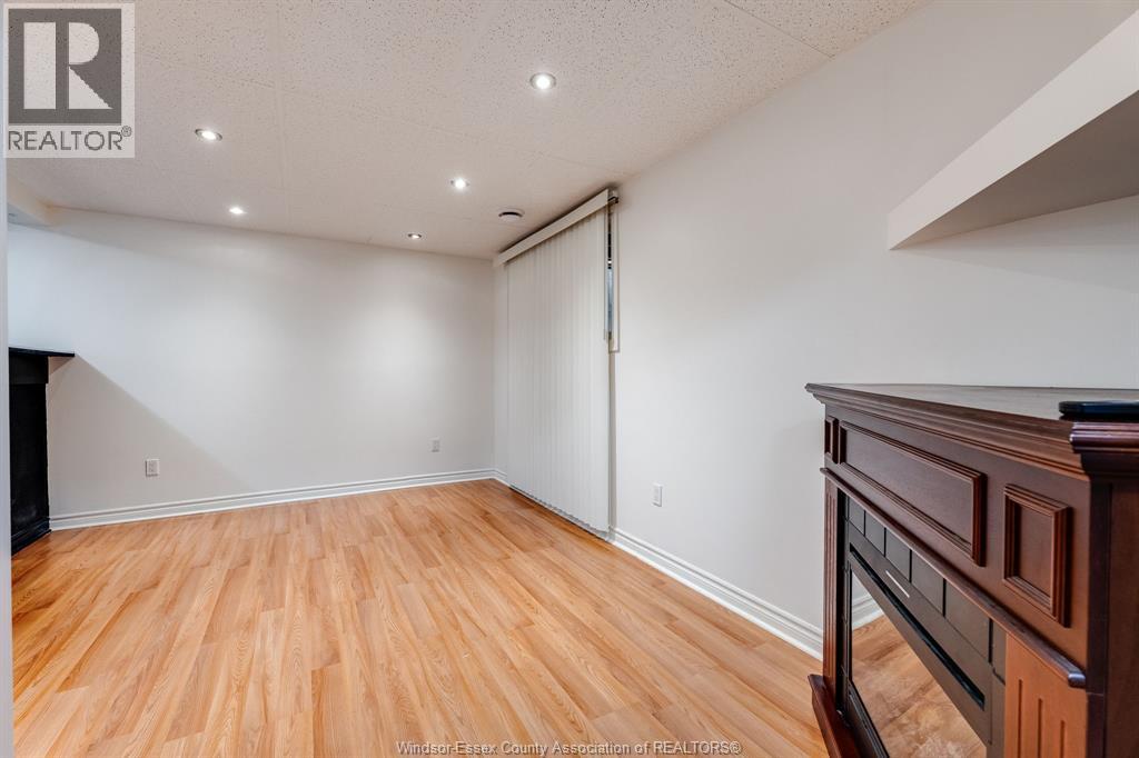 8275 Little River - 23
