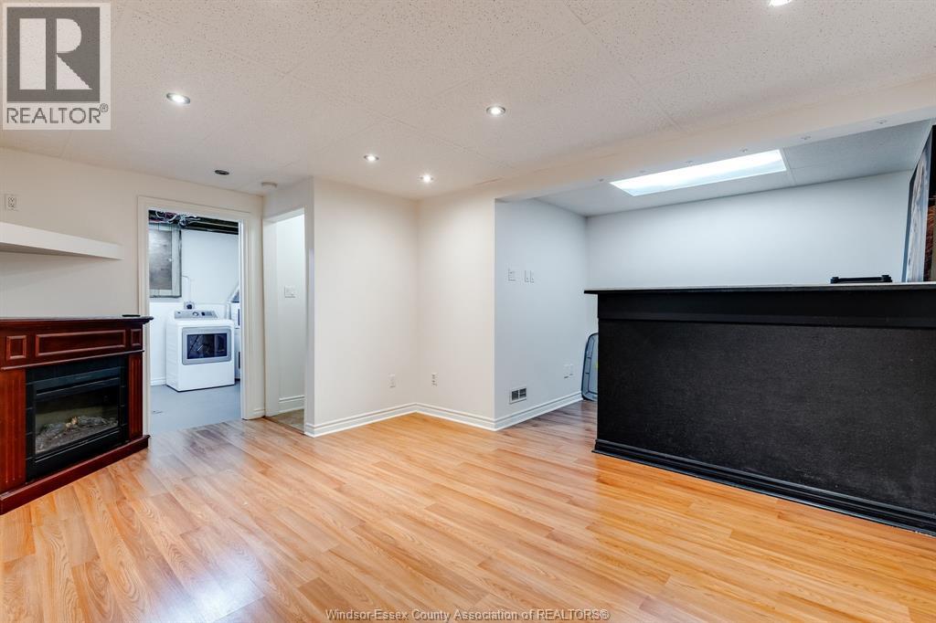 8275 Little River - 24