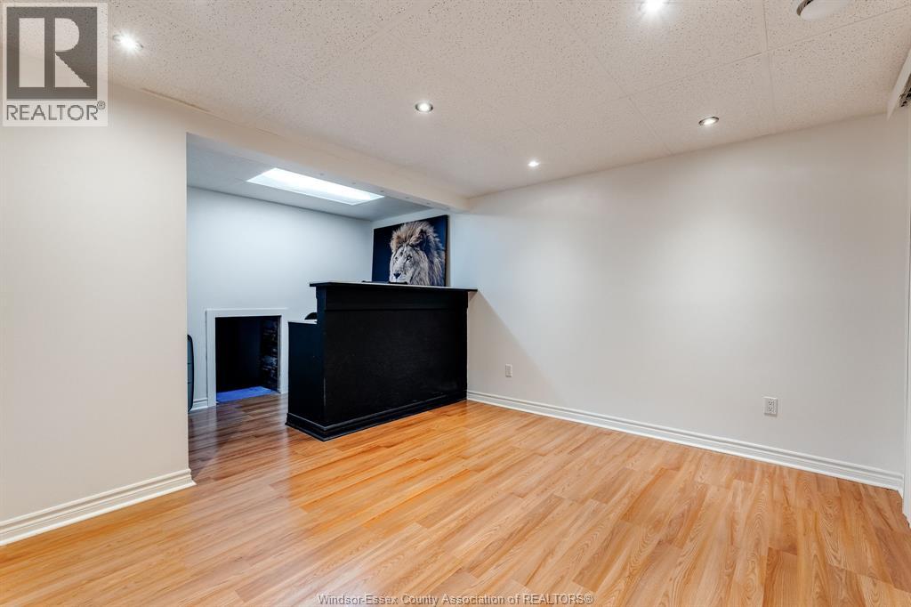 8275 Little River - 25
