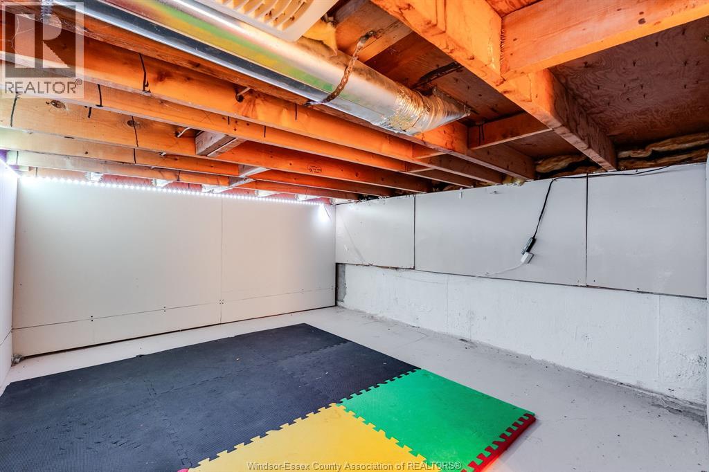 8275 Little River - 28