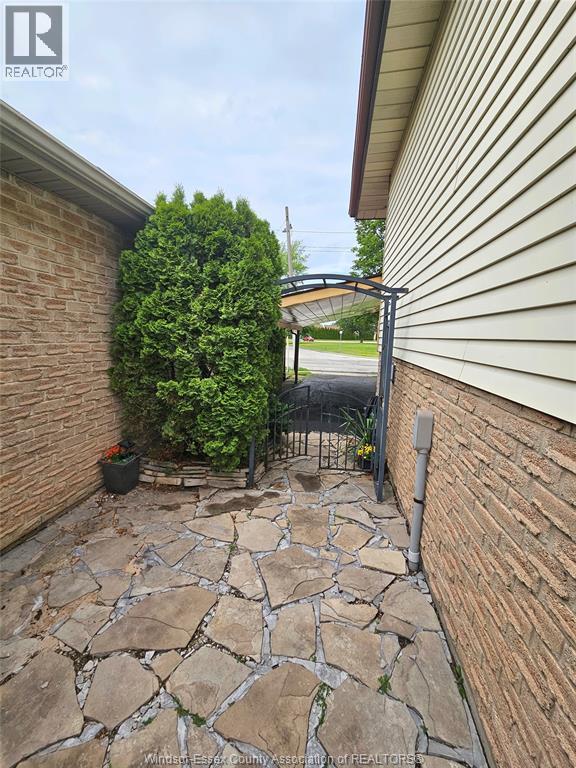 8275 Little River - 42