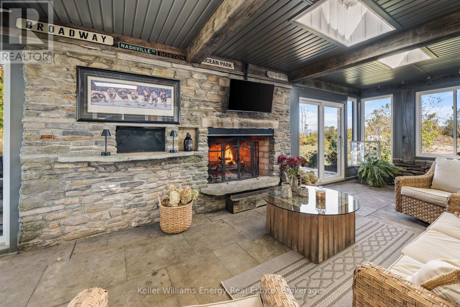 1245 MILLER ROAD - 20