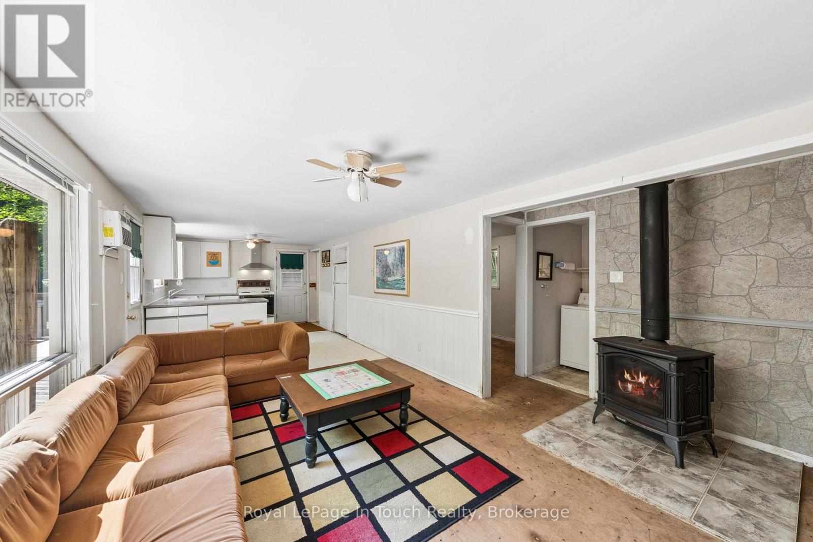 1558 CHAMPLAIN ROAD - 18