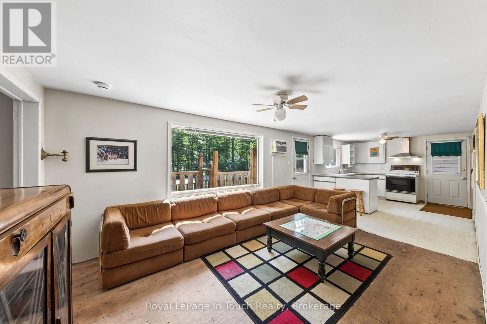 1558 CHAMPLAIN ROAD - 19