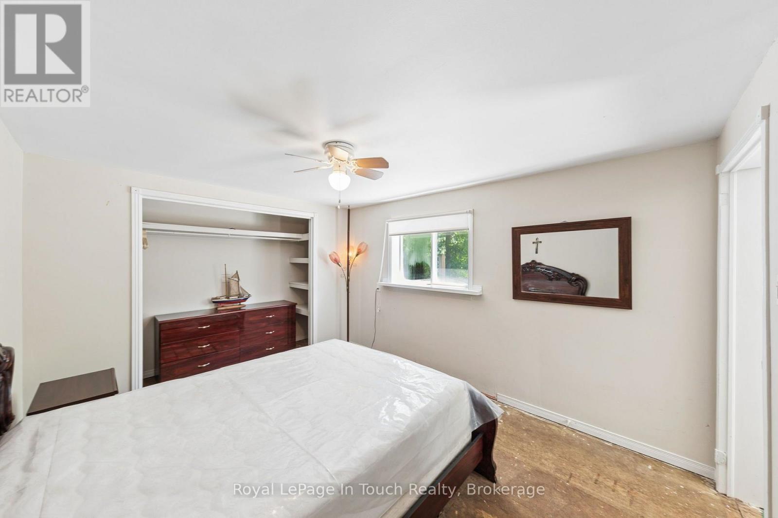 1558 CHAMPLAIN ROAD - 22