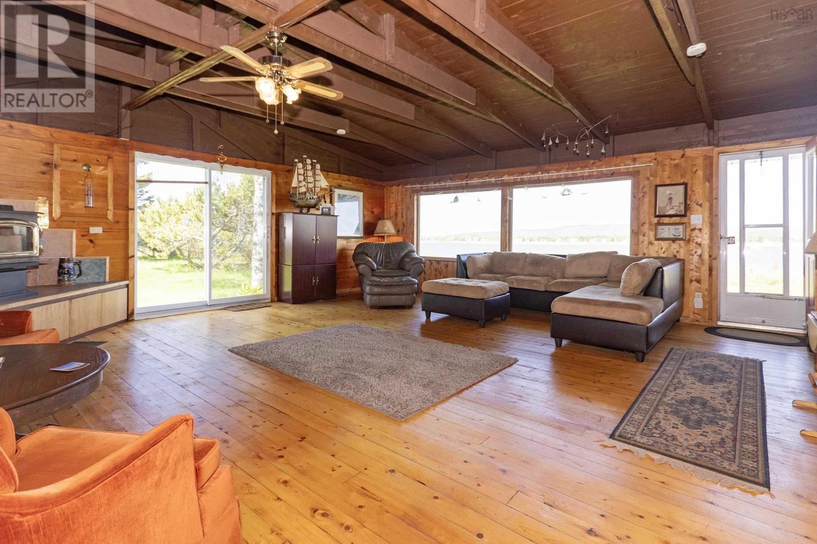 208 Lighthouse Road - 10