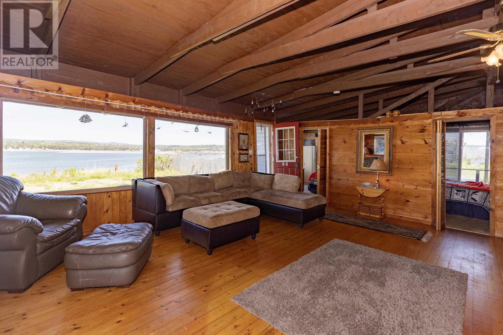 208 Lighthouse Road - 9