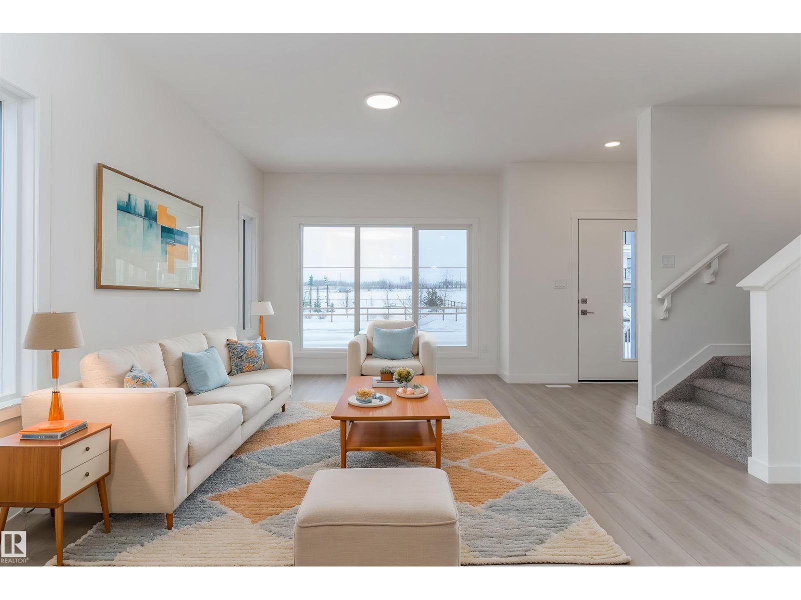 1250 MCLEOD AV - 4