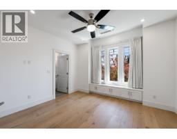 7652 Kerrywood Crescent, Burnaby, BC V5A2G1 Photo 30