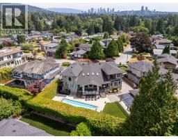 7652 Kerrywood Crescent, Burnaby, BC V5A2G1 Photo 40