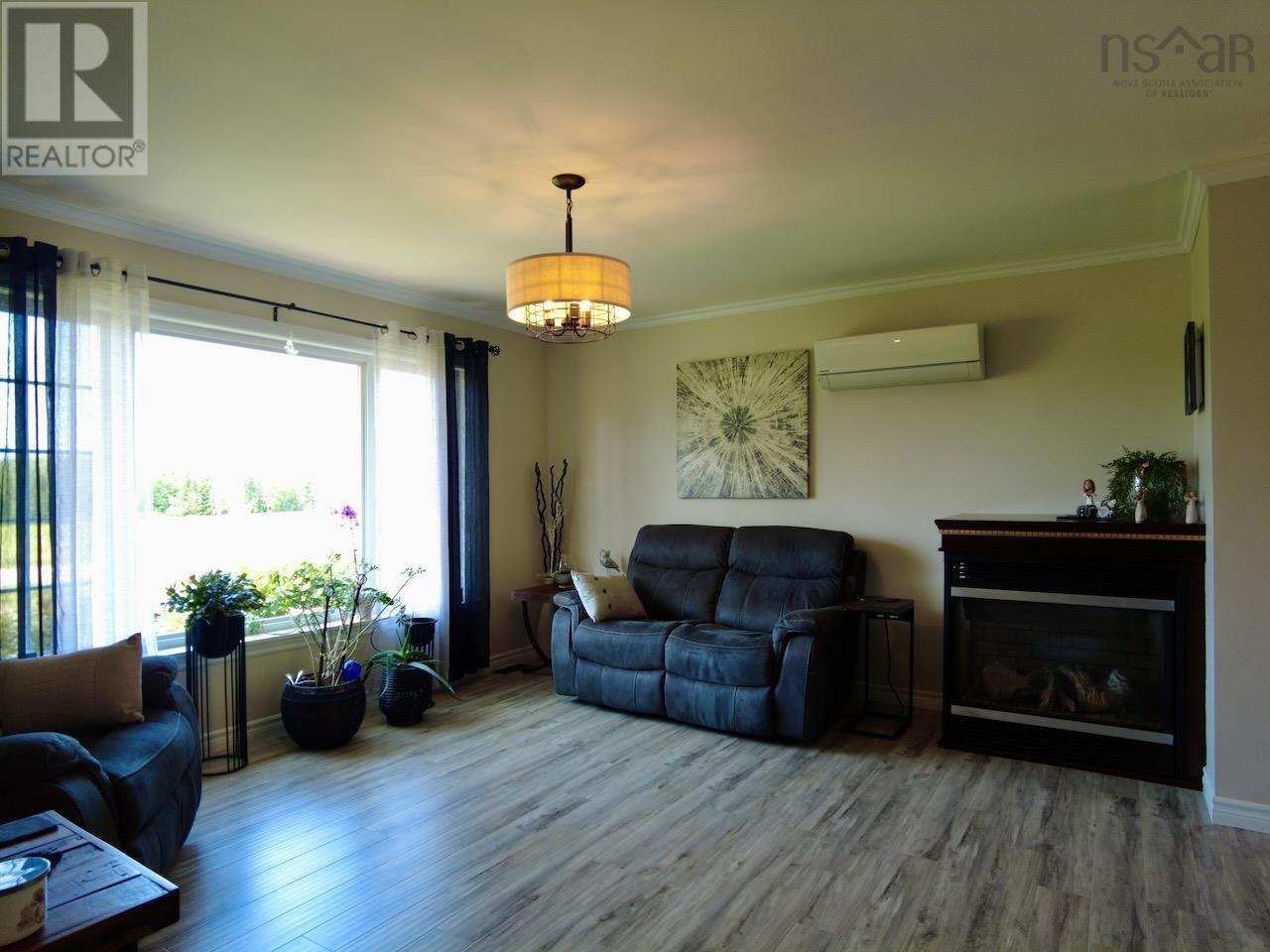 2240 204 Highway - 29