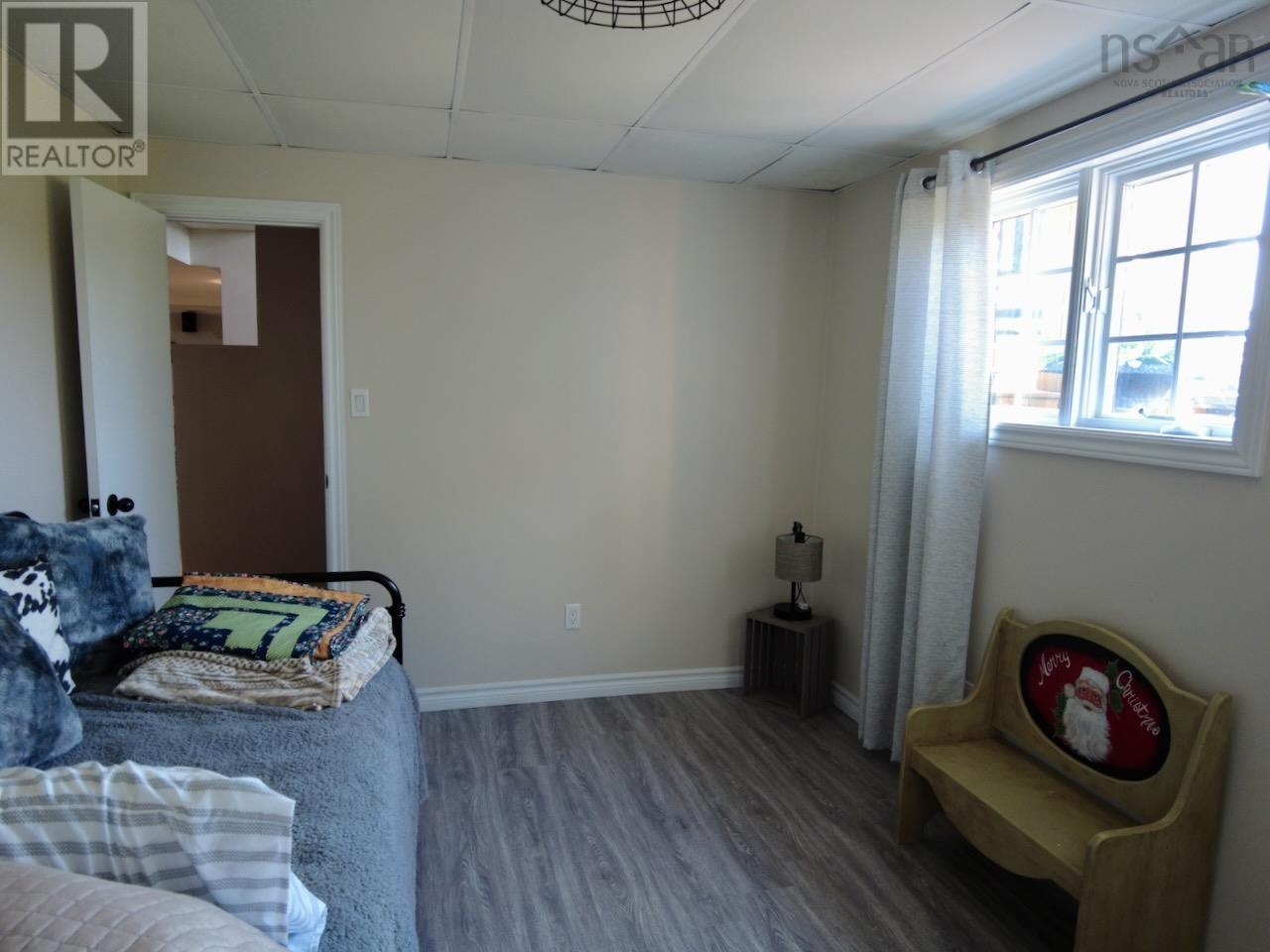 2240 204 Highway - 44