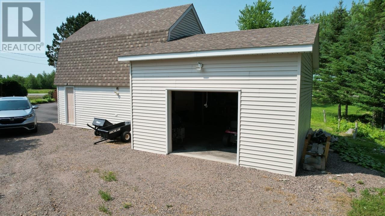2240 204 Highway - 9