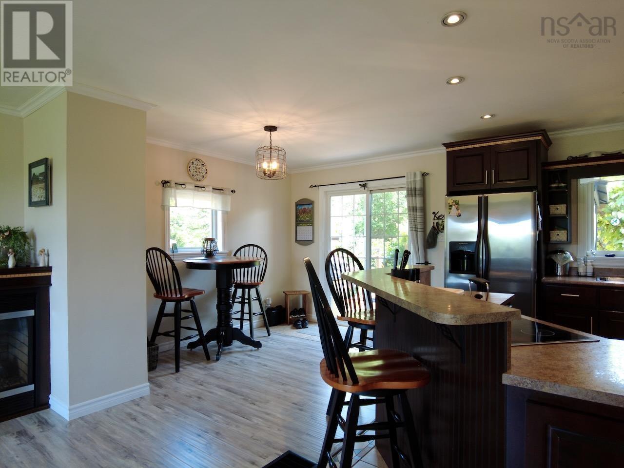 2240 204 Highway - 22