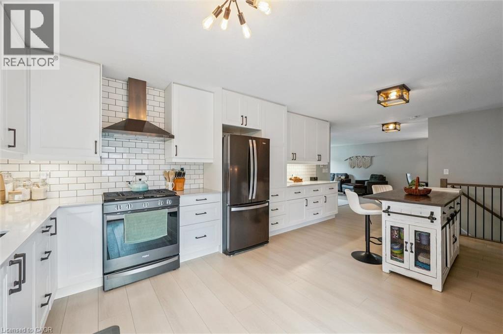 7 FERN Place - 11