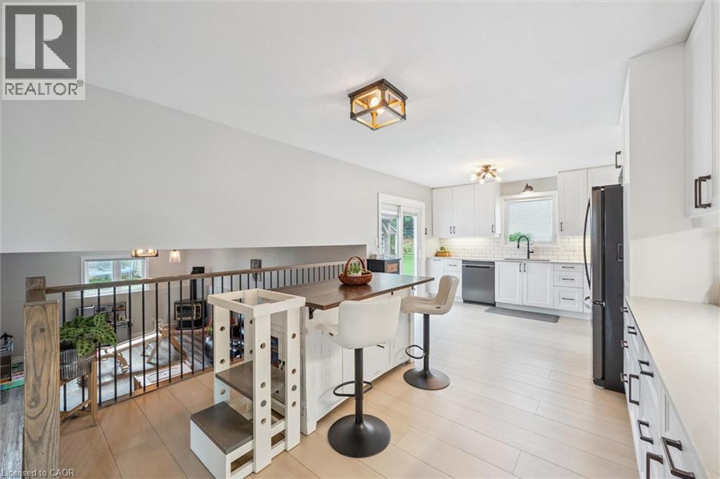 7 FERN Place - 7