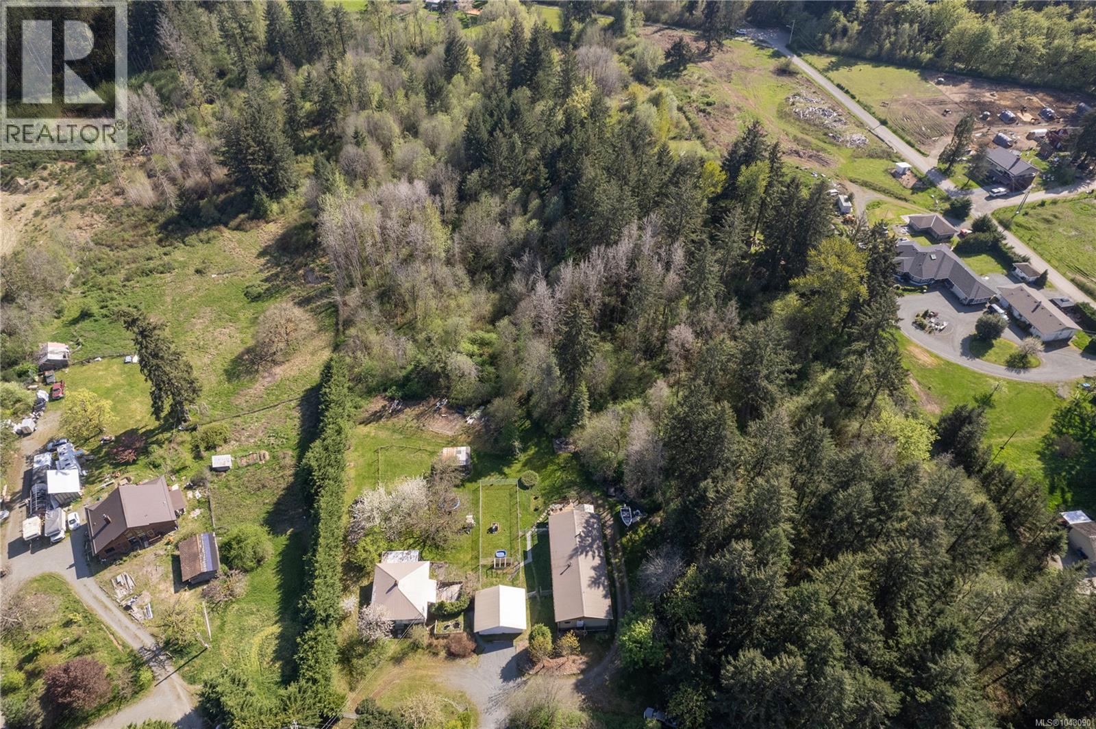 3468 Cowichan Lake Rd - 23