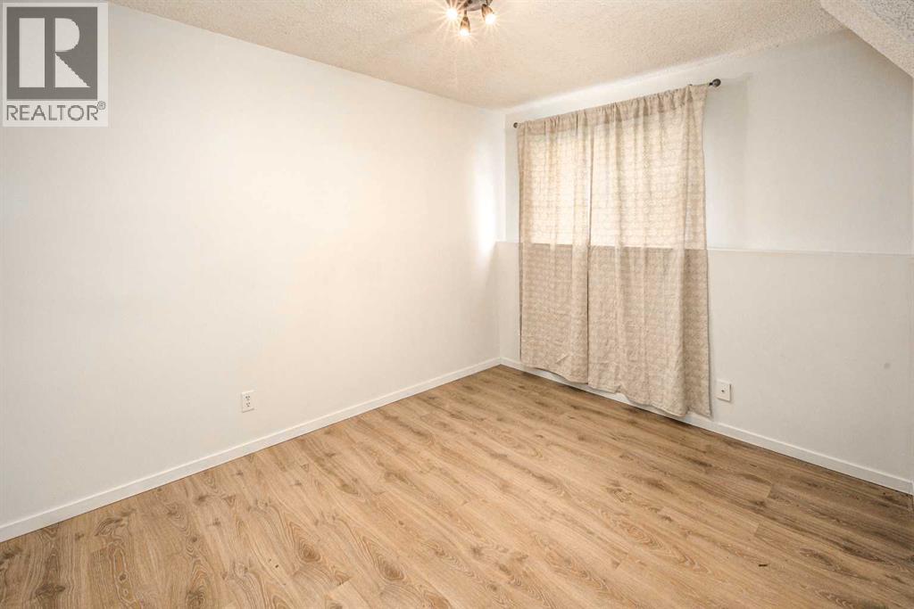 1-8, 4523 73 Street NW - 21