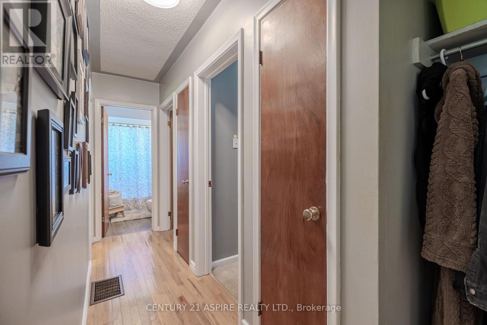 20 KRAMER AVENUE - 13