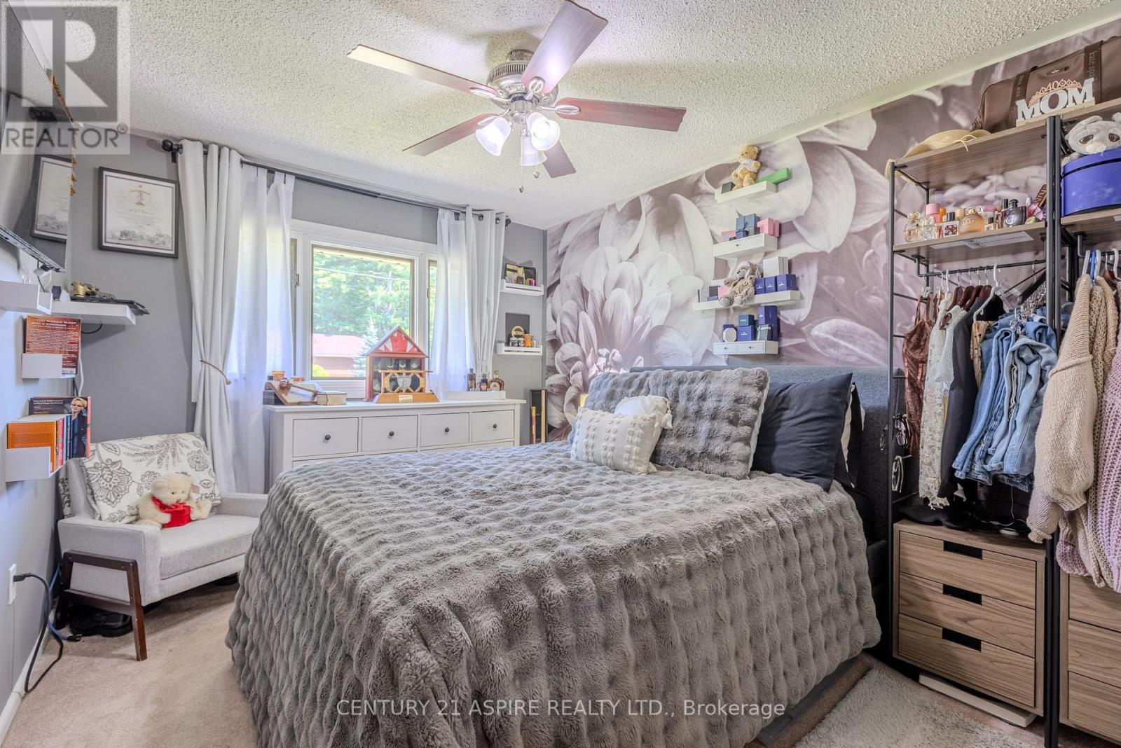 20 KRAMER AVENUE - 18