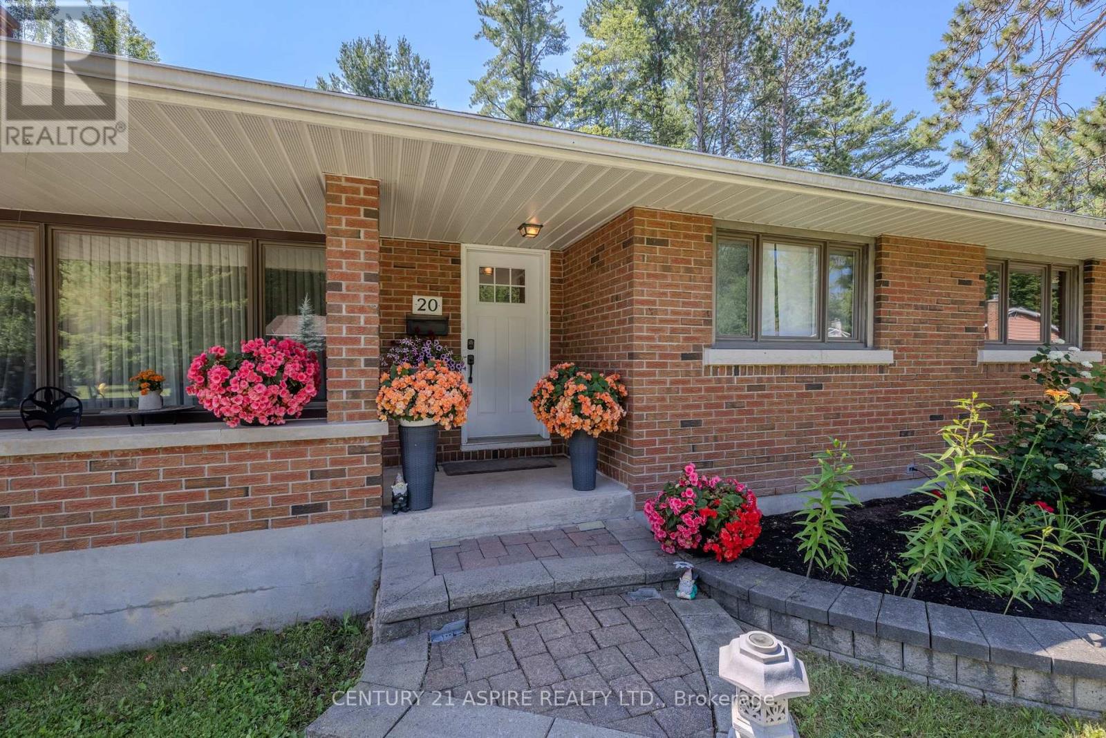 20 KRAMER AVENUE - 2