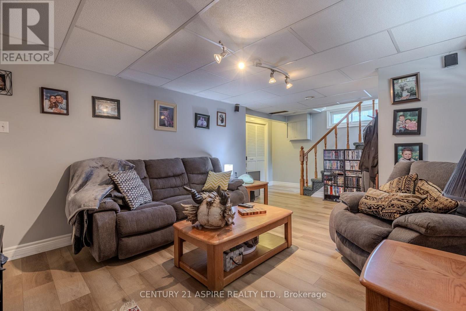 20 KRAMER AVENUE - 23