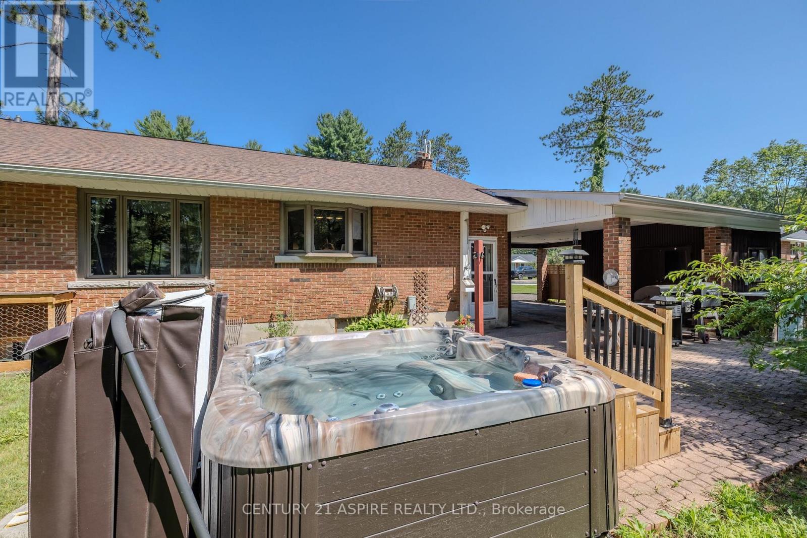 20 KRAMER AVENUE - 31