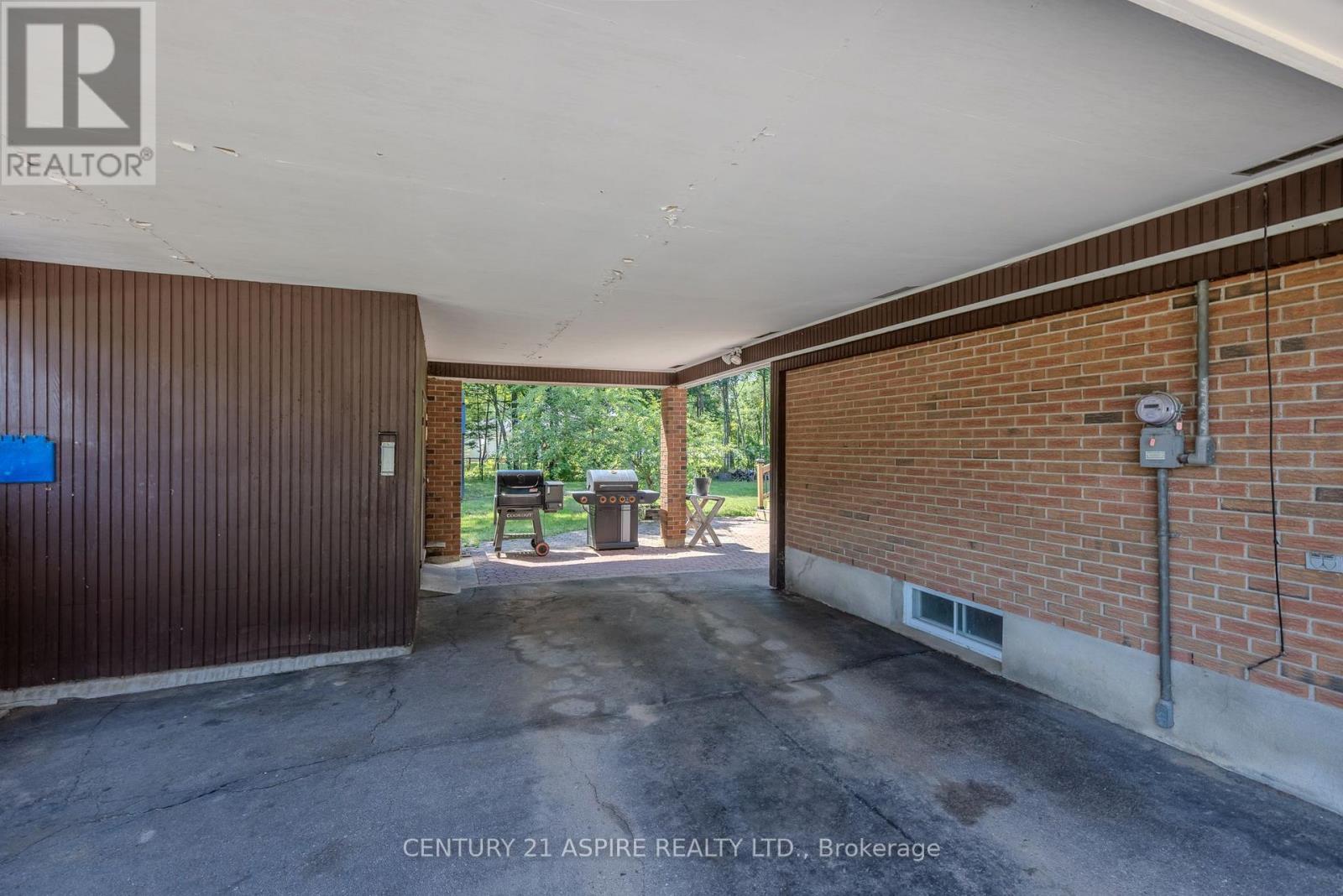 20 KRAMER AVENUE - 35