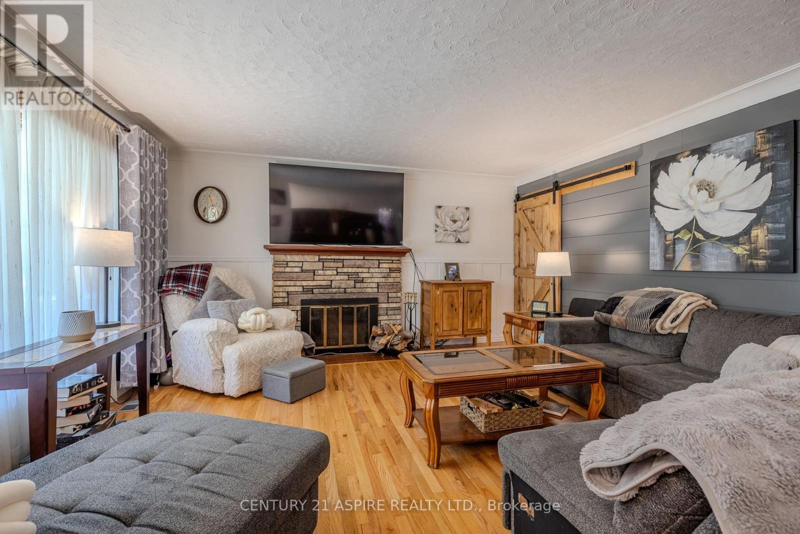 20 KRAMER AVENUE - 5