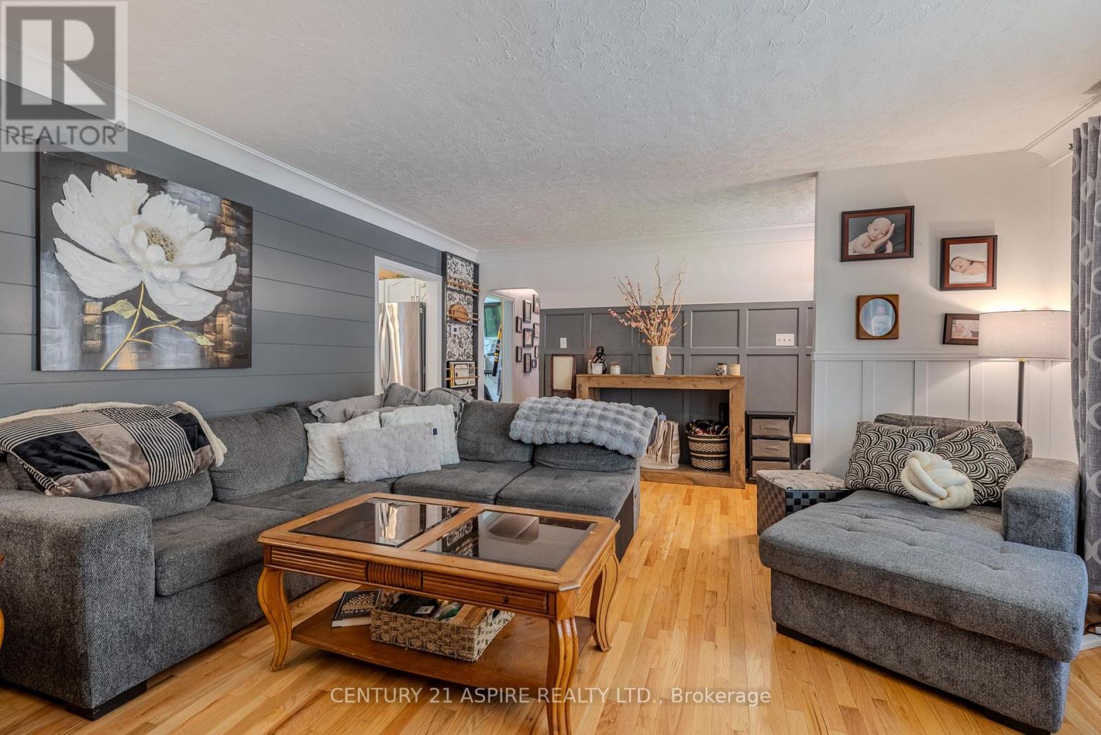20 KRAMER AVENUE - 7