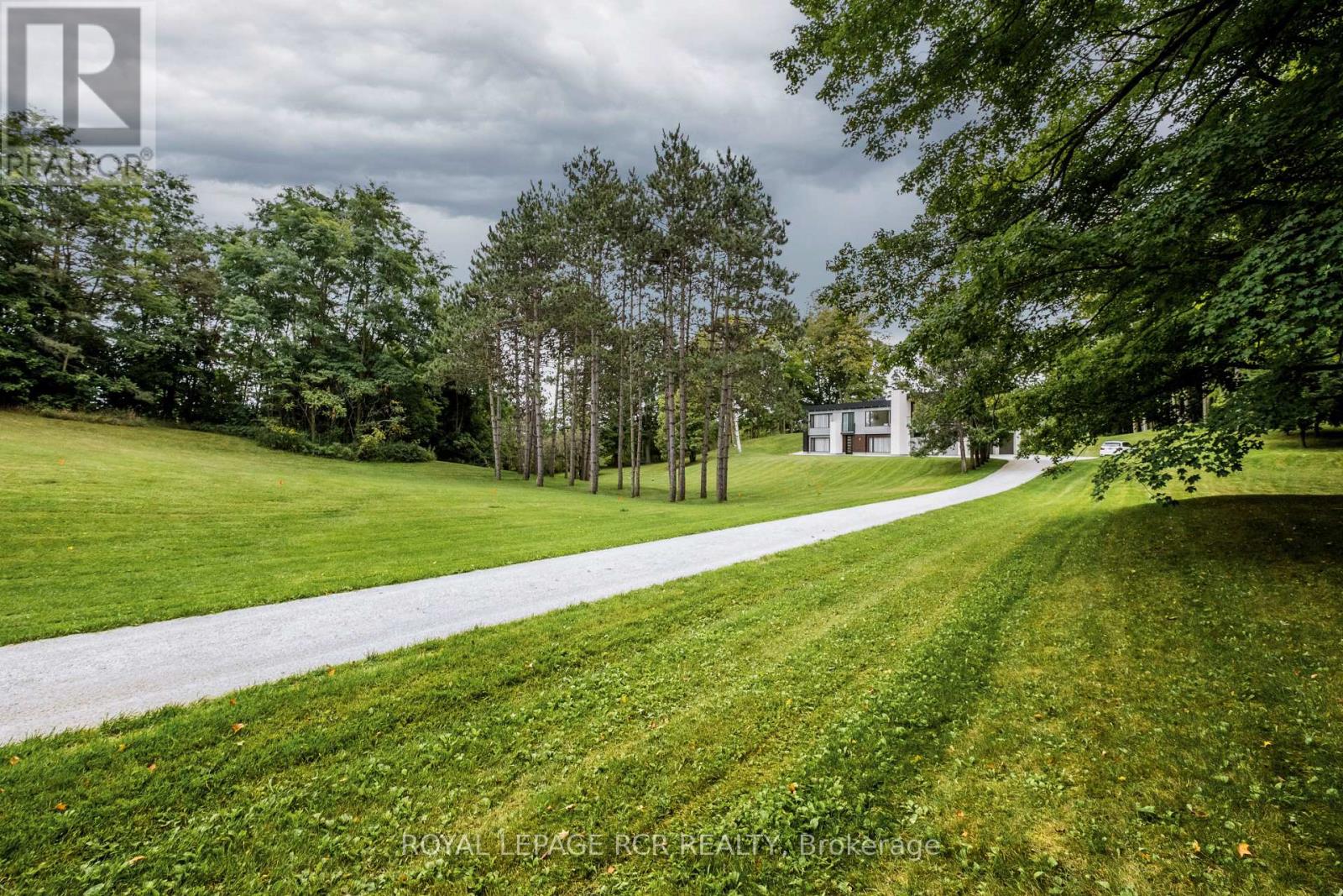 7483 5TH SIDE ROAD - 48