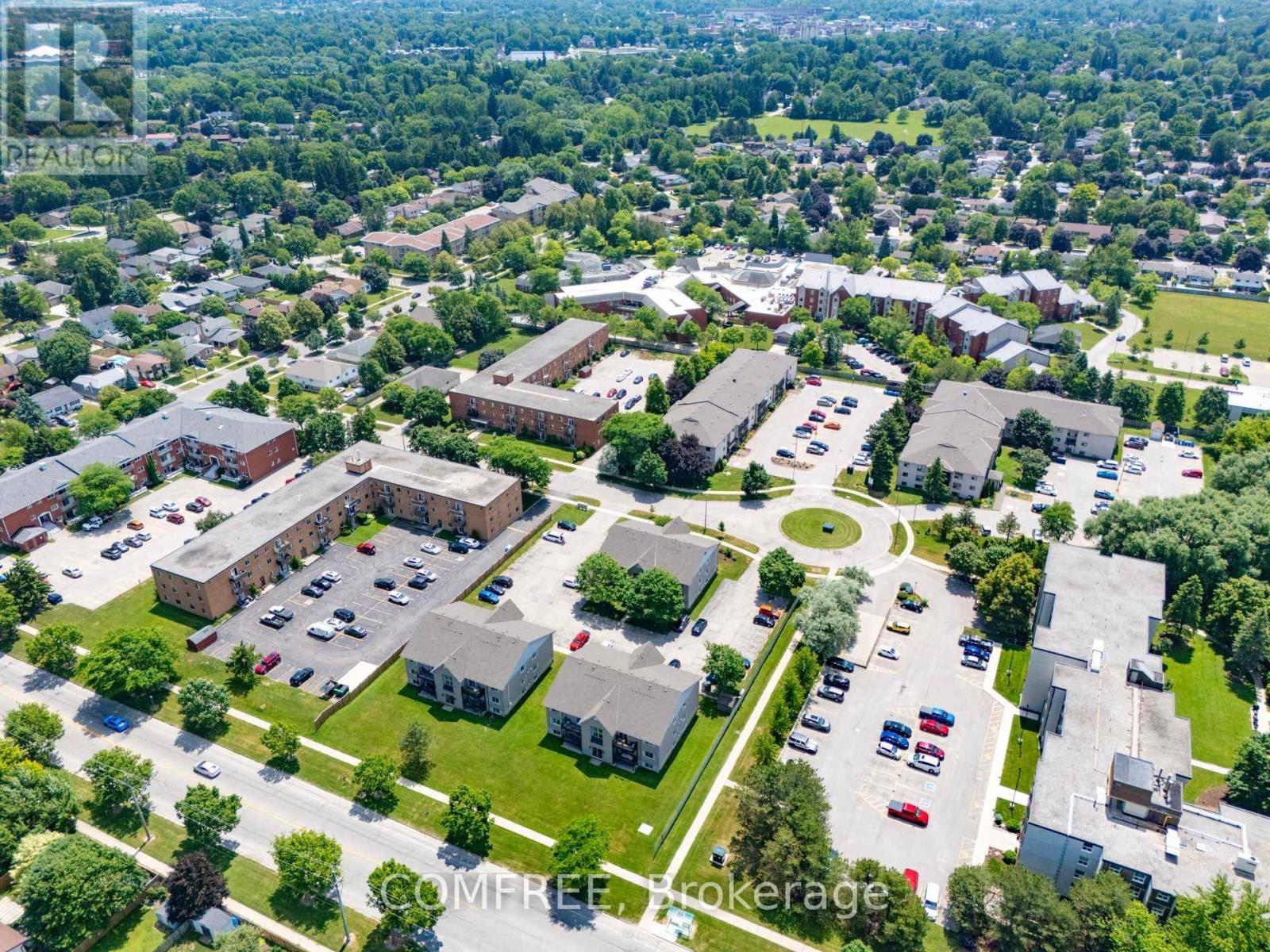 #201 50 CAMPBELL COURT - 16
