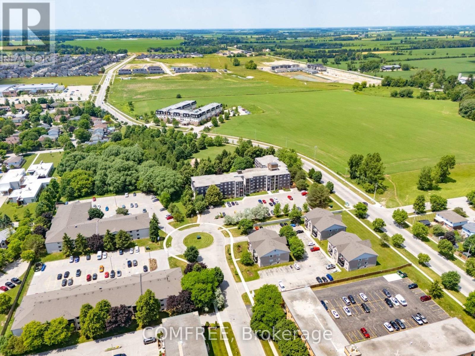 #201 50 CAMPBELL COURT - 18
