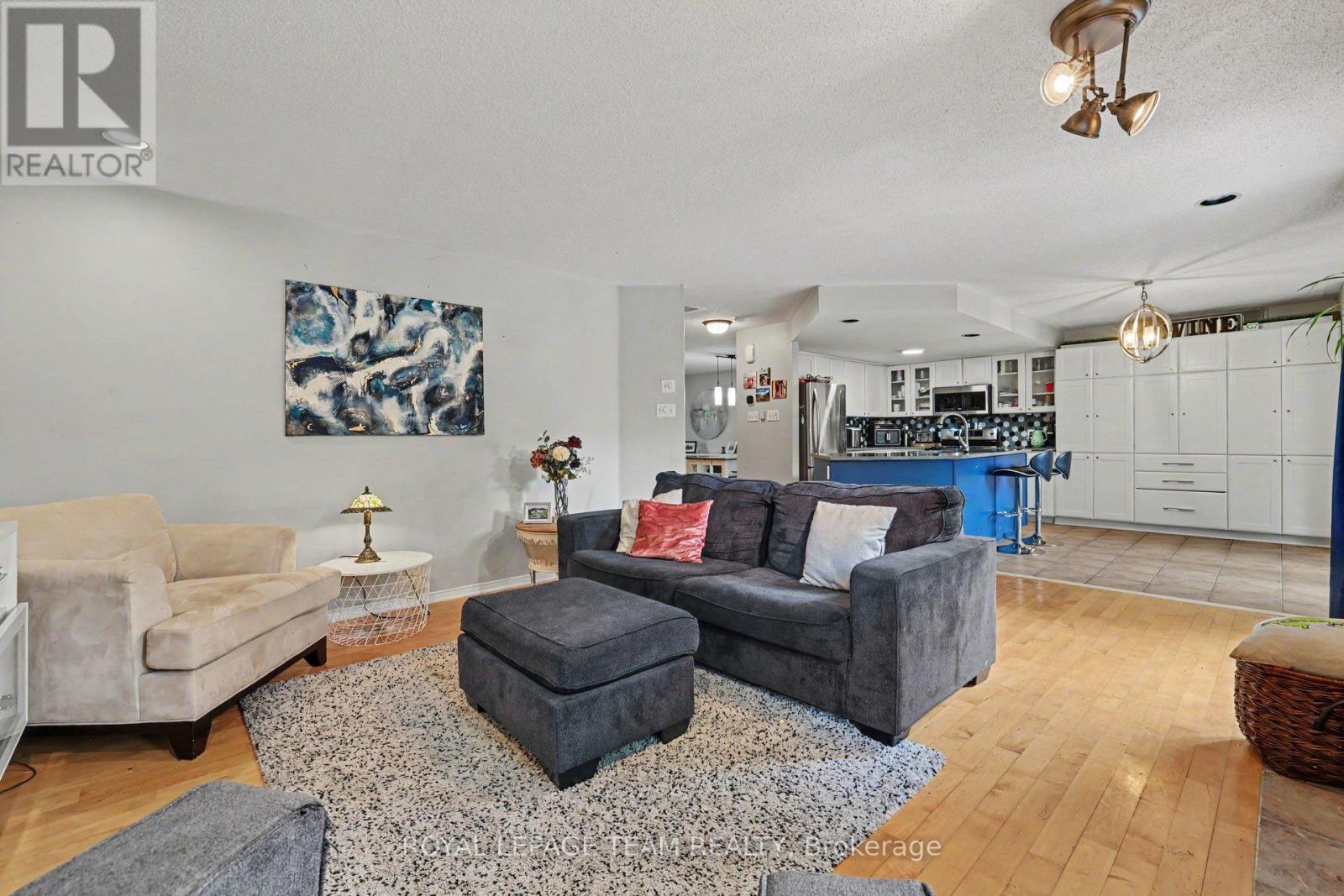 141 GRASSY PLAINS DRIVE, Ottawa. Luxury613. By Peter Sagos - Image 19