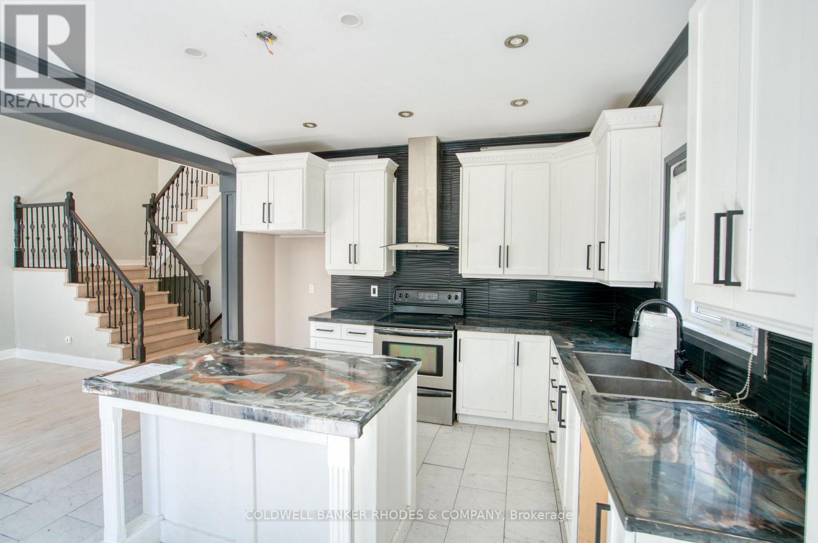 32 CATTERICK CRESCENT, Ottawa. Luxury613. By Peter Sagos - Image 11