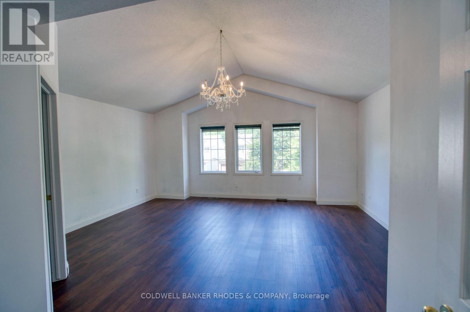 32 CATTERICK CRESCENT, Ottawa. Luxury613. By Peter Sagos - Image 14