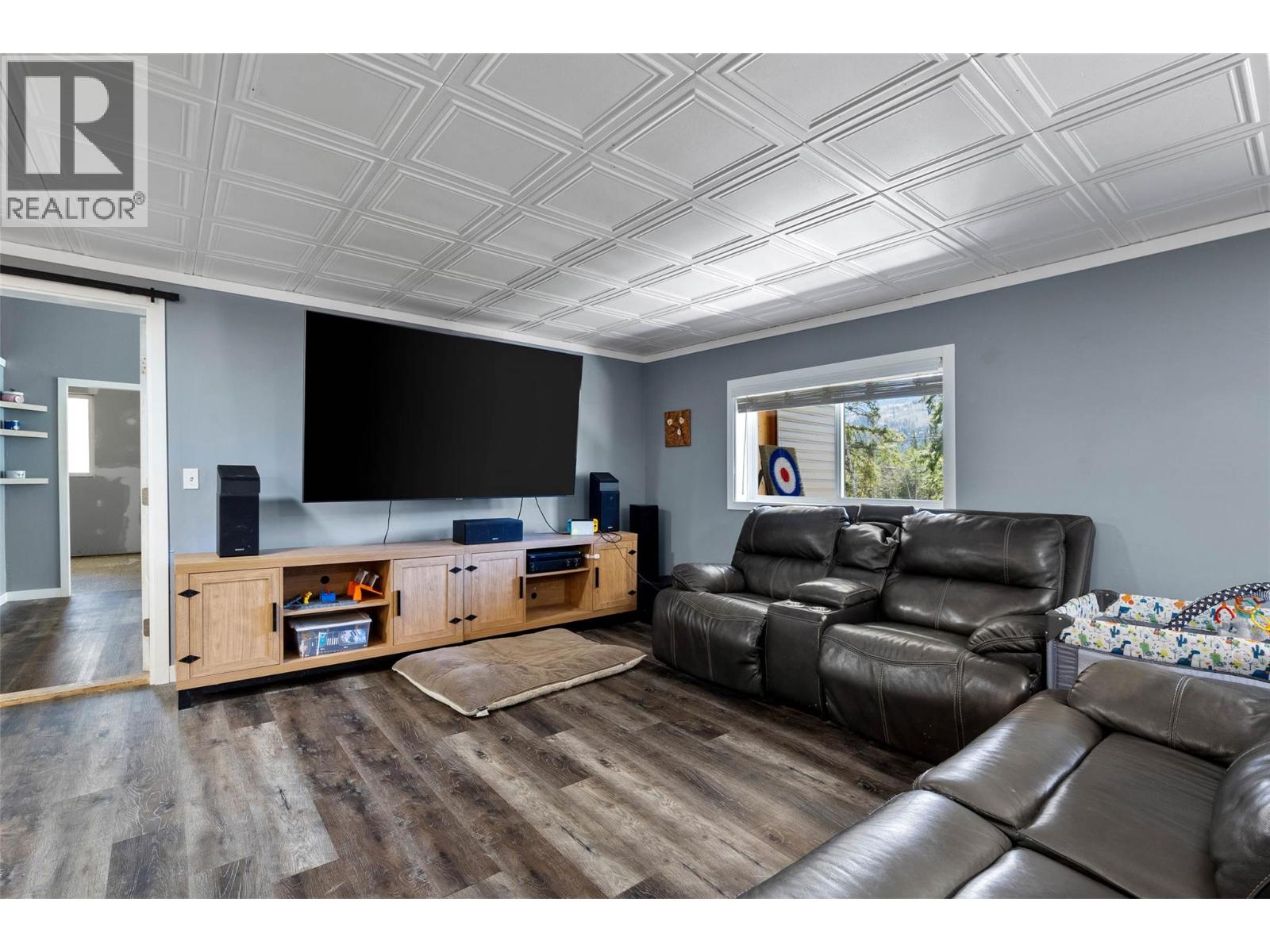 2405 Lloyd Road - 8