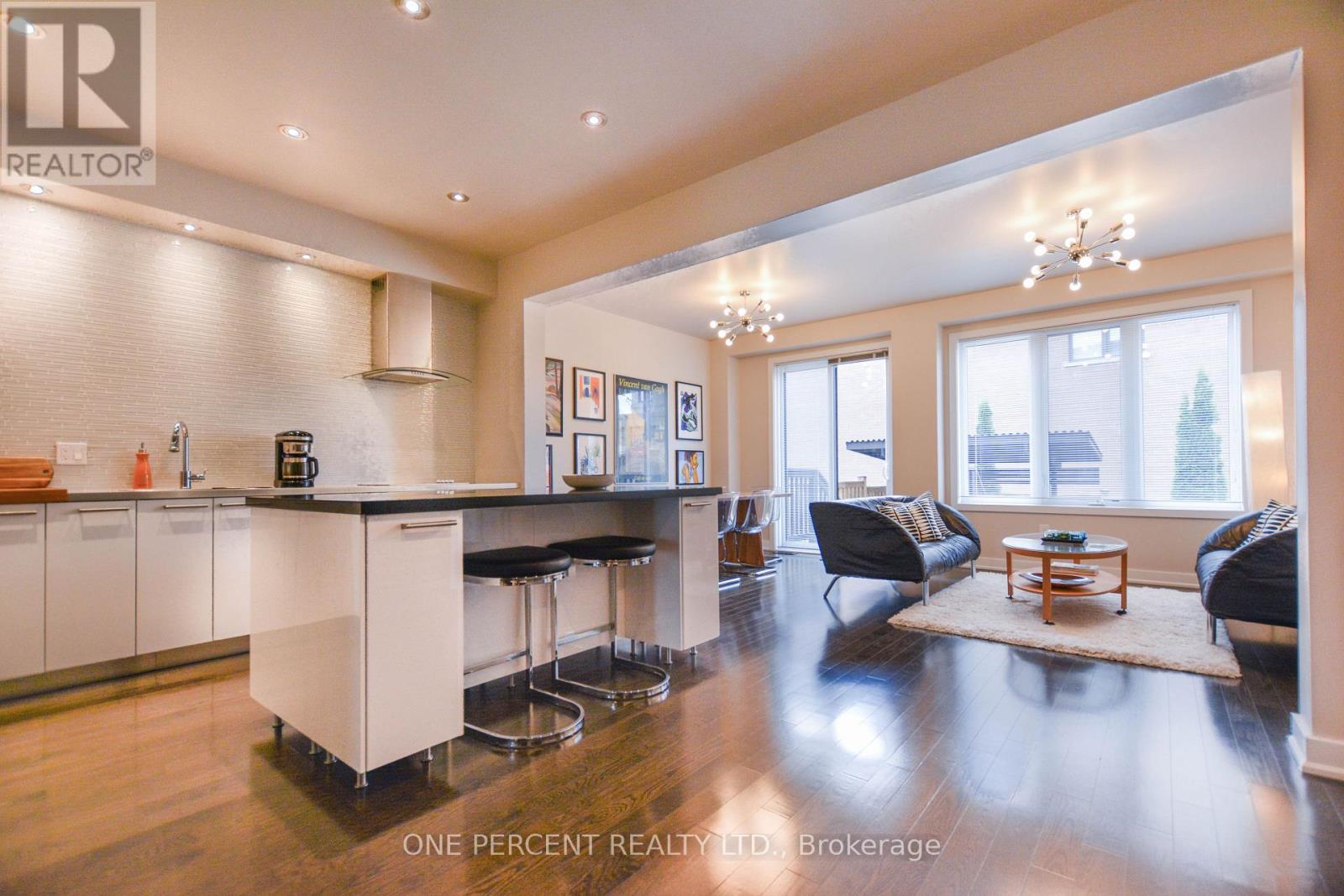 16 DENARIUS CRESCENT - 7