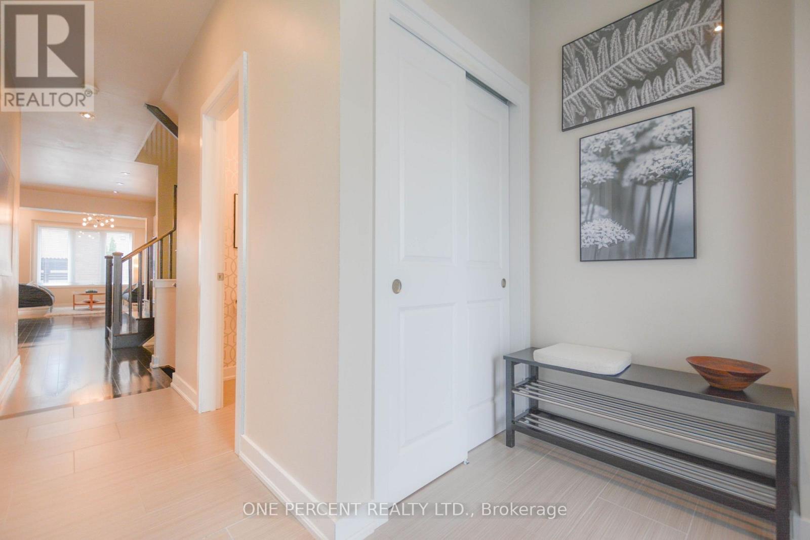 16 DENARIUS CRESCENT - 4