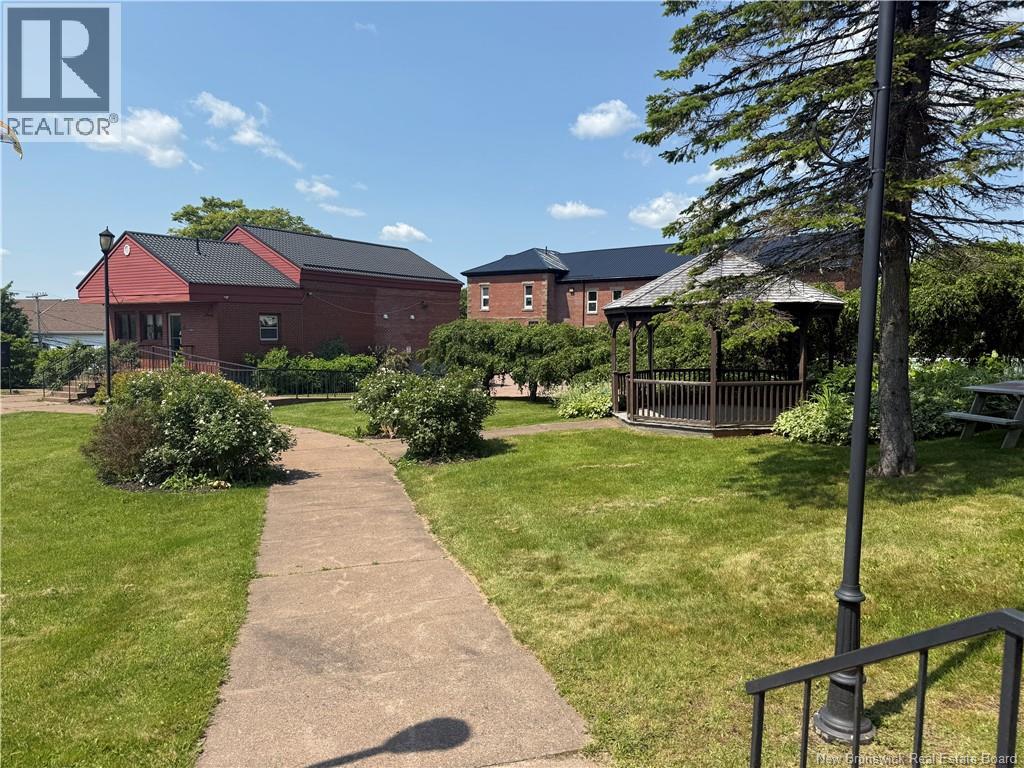 7 Woodlawn Road - 18