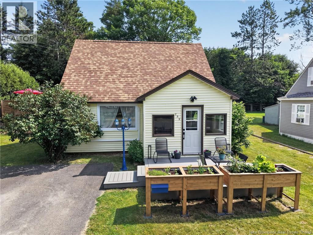 739 Athlone Street - 1