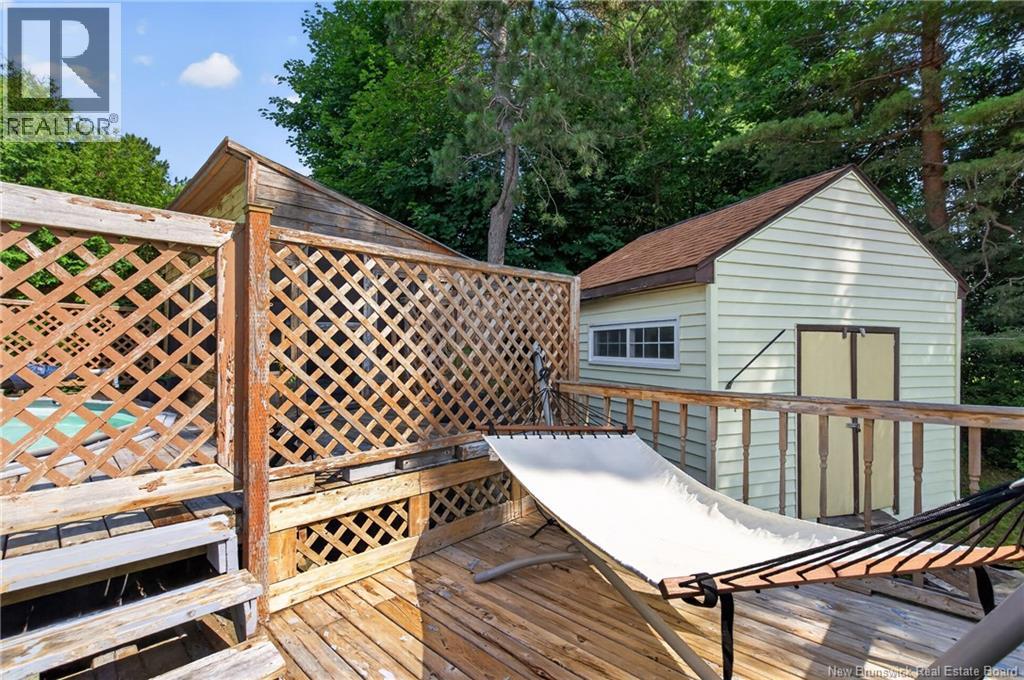 739 Athlone Street - 35