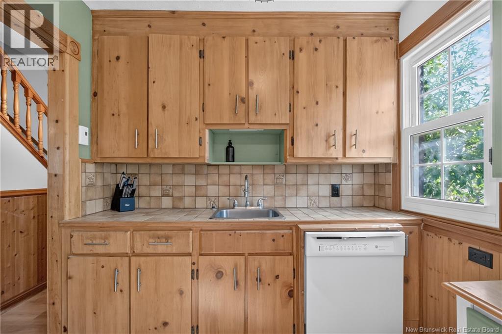 739 Athlone Street - 5