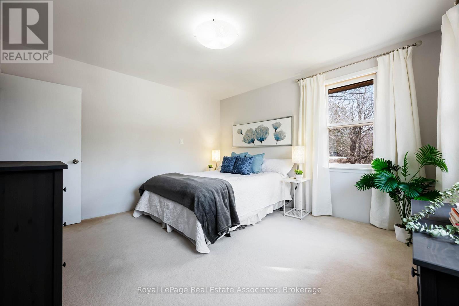 8 ANN STREET - 29
