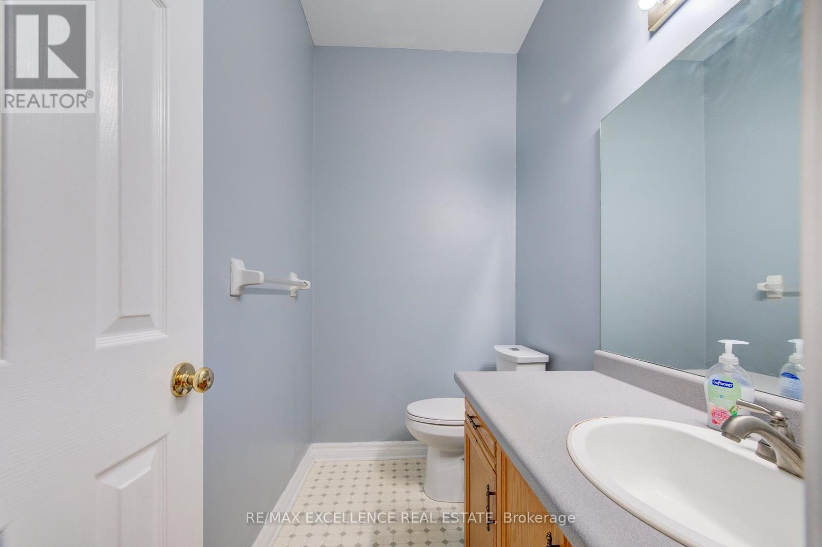 #7 1570 RICHMOND STREET - 13