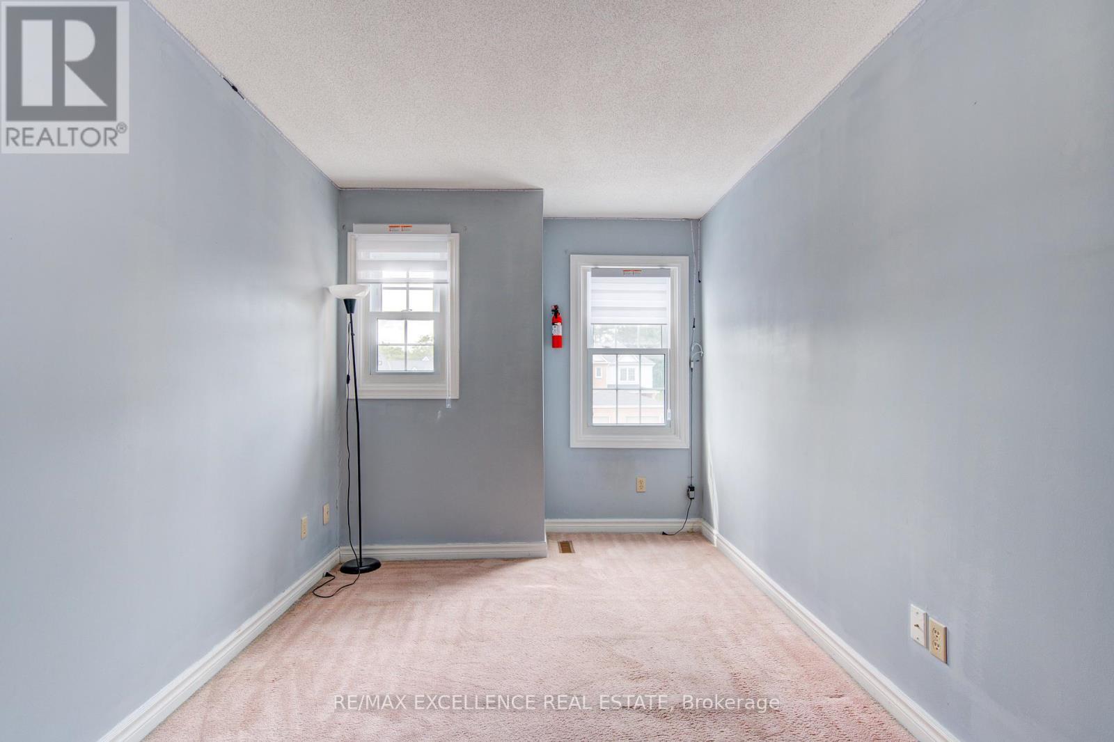 #7 1570 RICHMOND STREET - 19