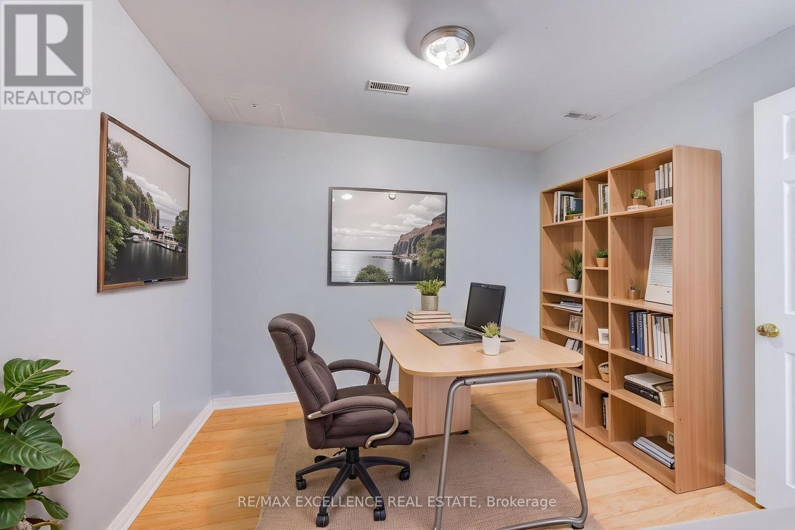 #7 1570 RICHMOND STREET - 29