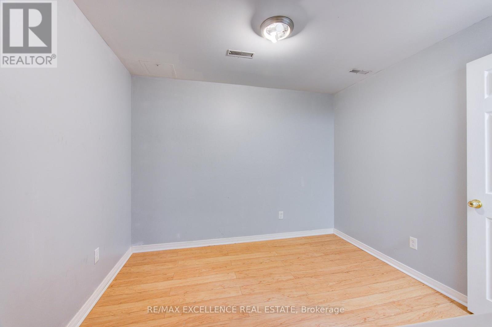 #7 1570 RICHMOND STREET - 30