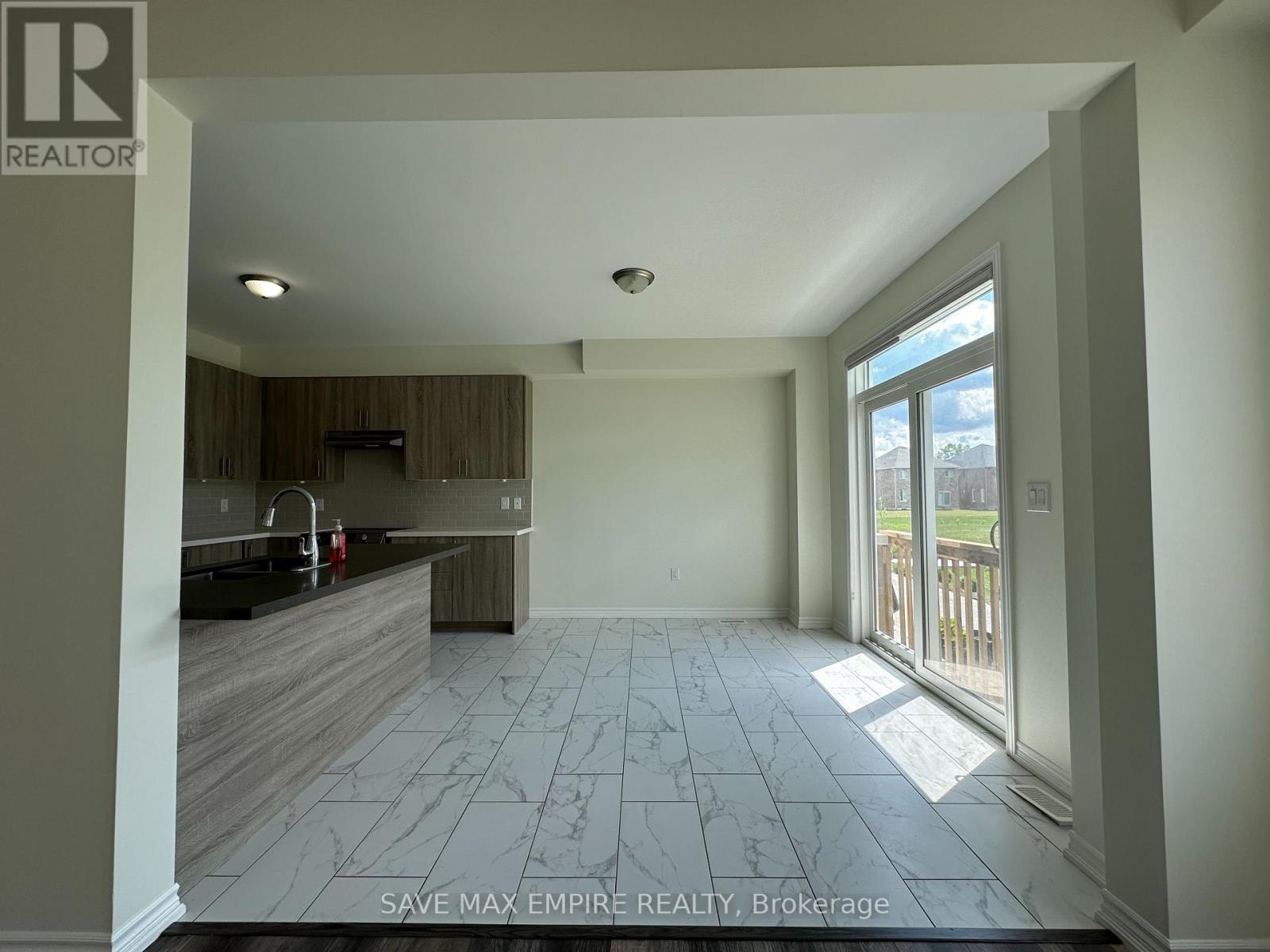 1499 MARINA DRIVE - 16